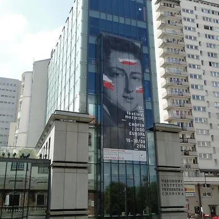 Designer In The City Centre 公寓